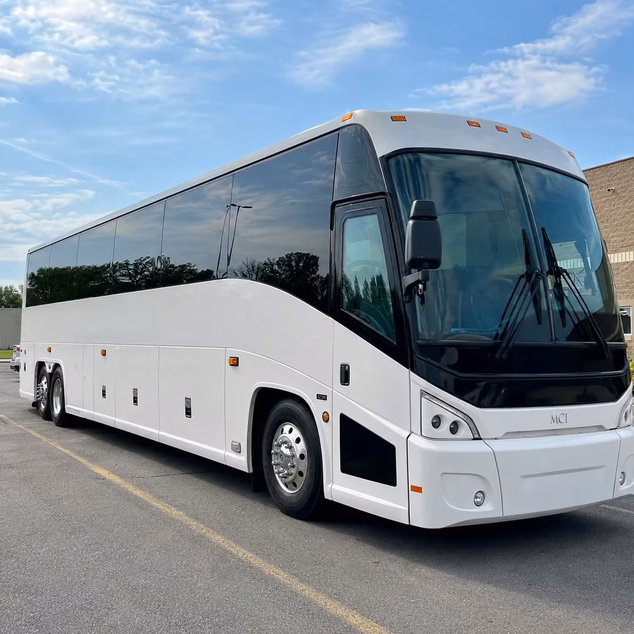 browse charter buses and minibuses for corporate group airport transportation in hayward