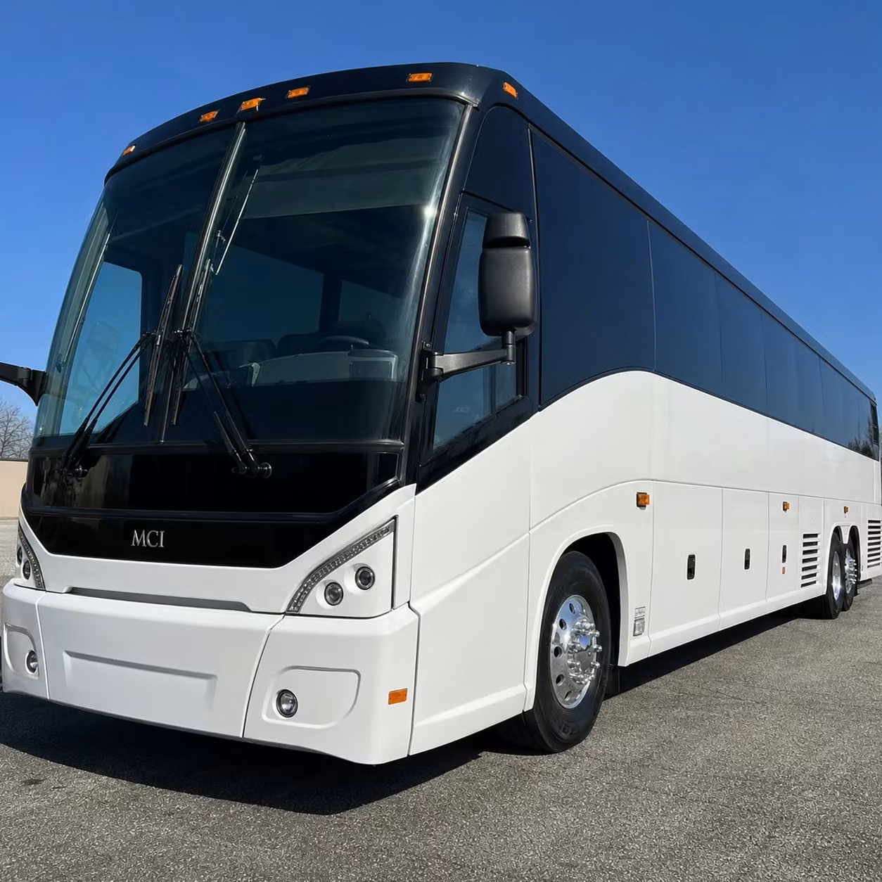 oakland international airport shuttle service from hayward right across the bay
