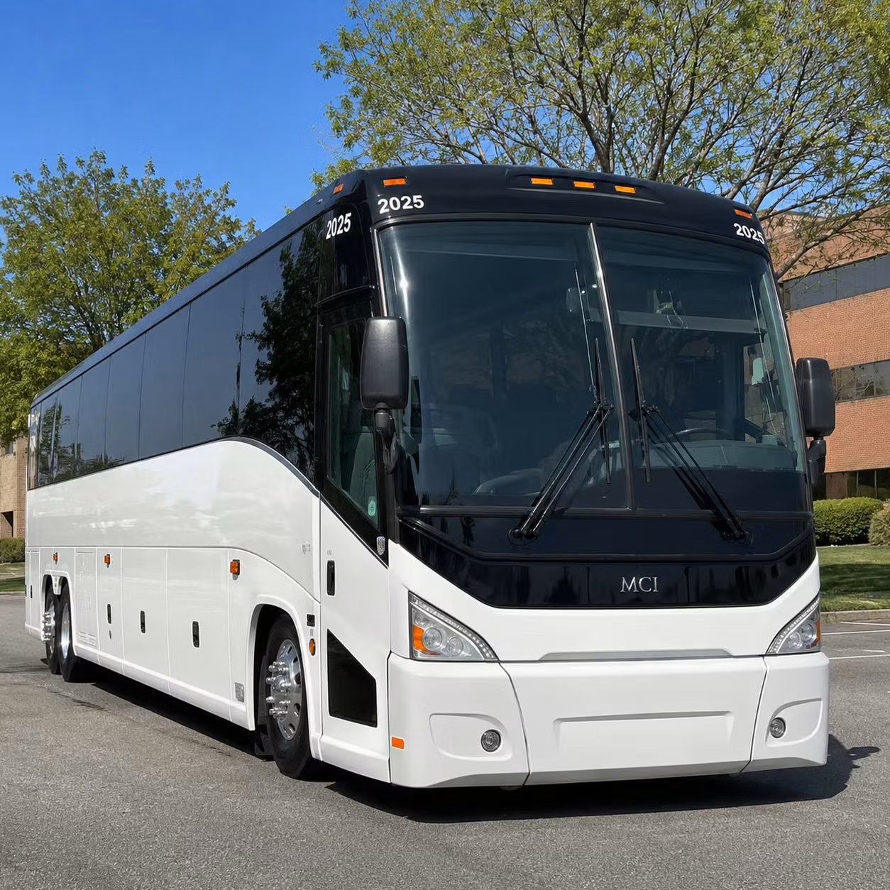 your group deserves a private bus to chase center not five separate rideshares